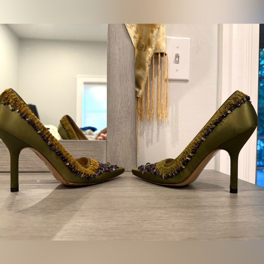 ***SOLD*** Gucci 1990s Tom Ford Beaded Silk High Heel Shoes - Picture 5 of 10